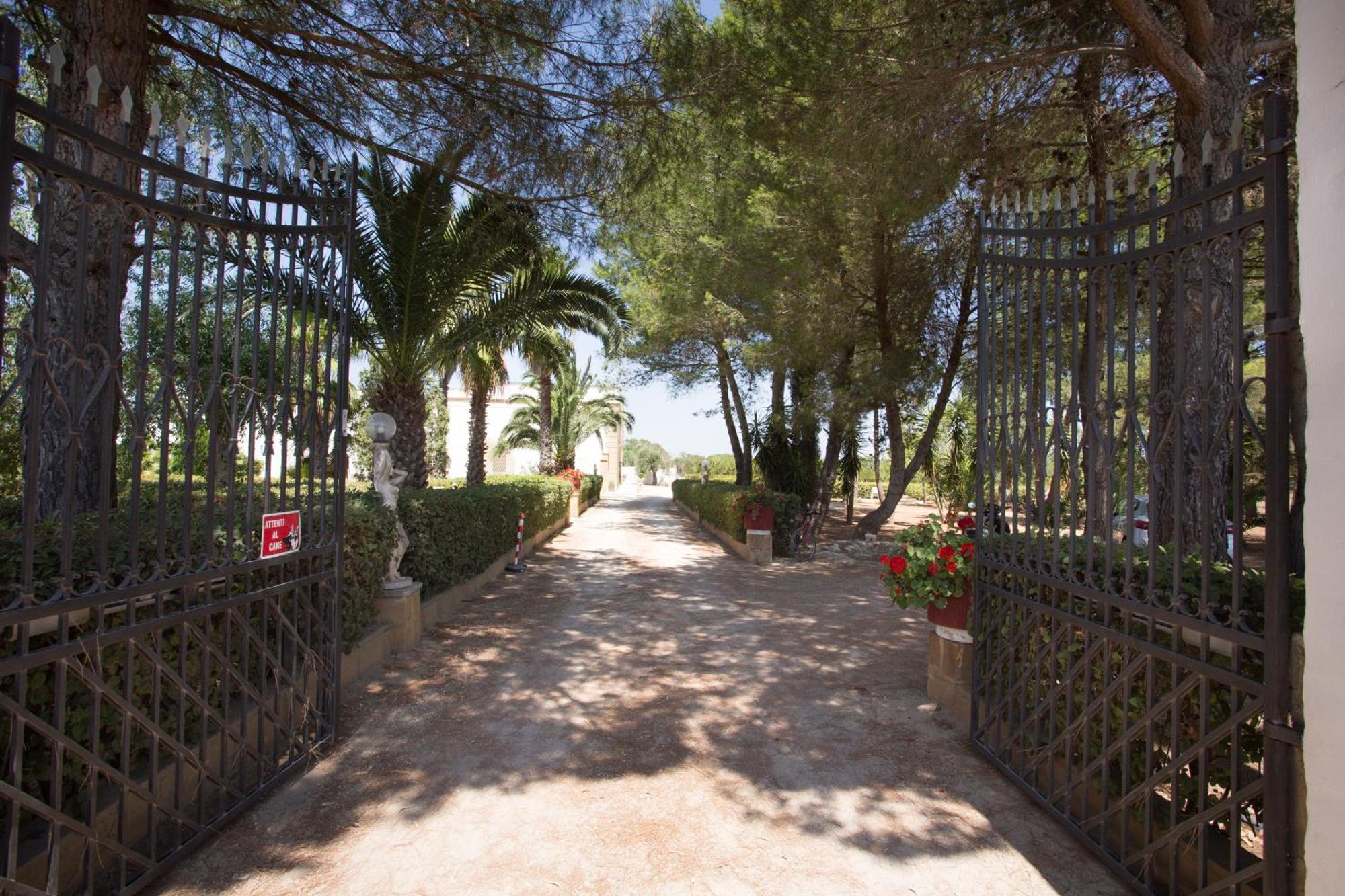 Agriturismo Villantica Tuglie Ngoại thất bức ảnh